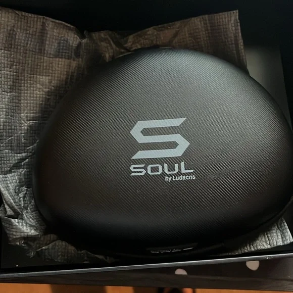 Soul by Ludacris Signed Box (authentic) Headphones